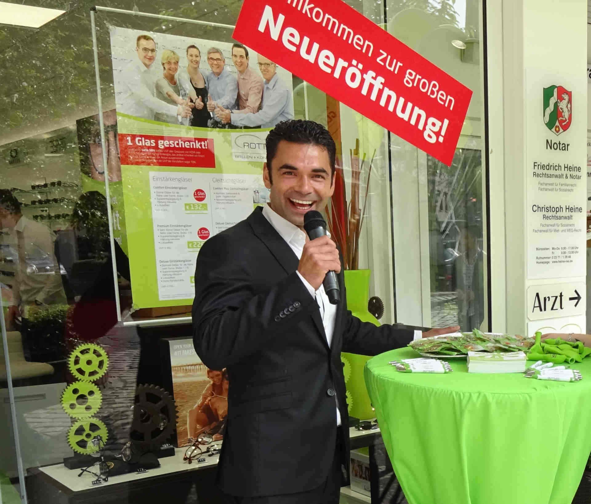 Event Moderator Neueröffnung